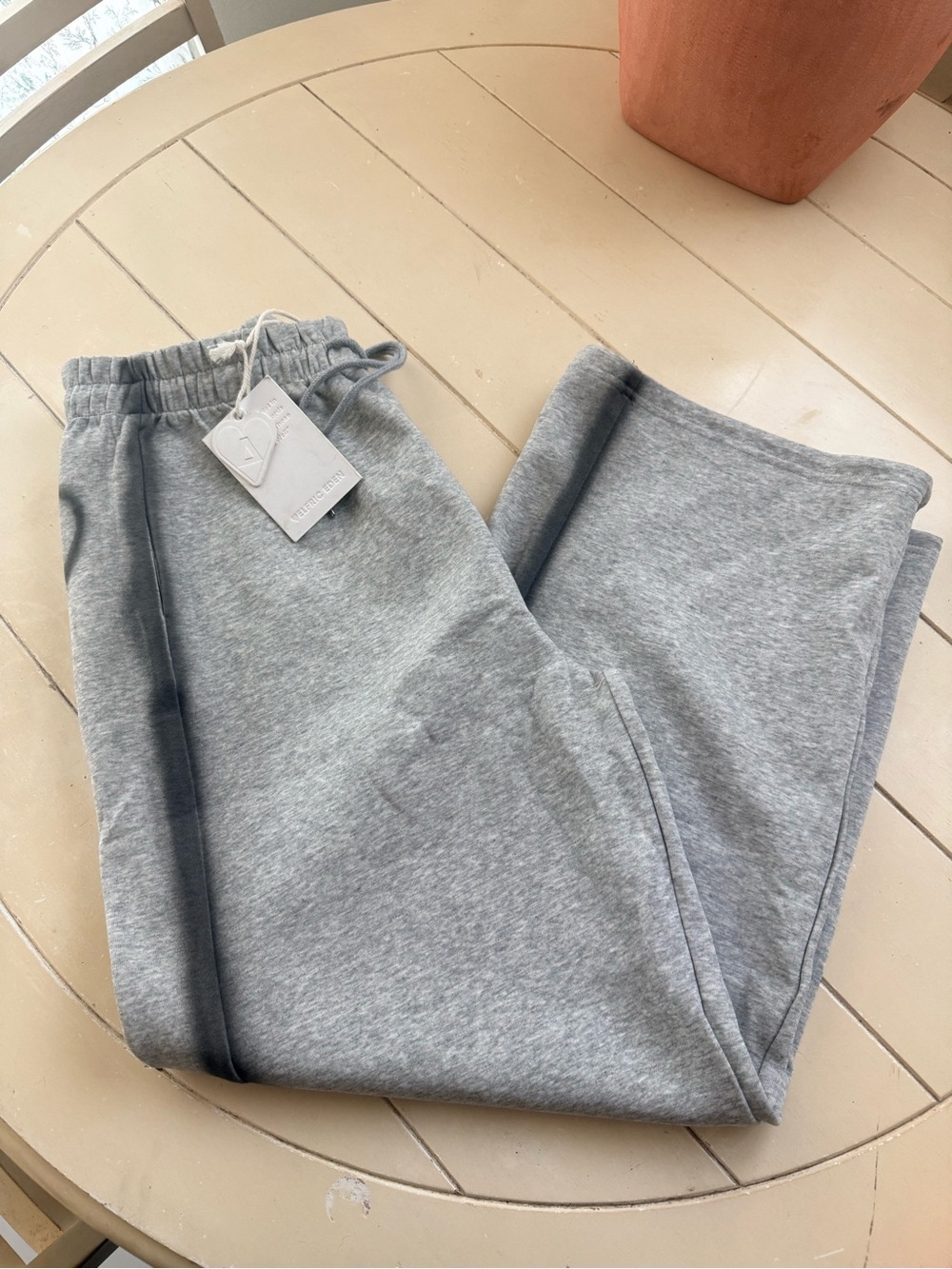 Aelfric Eden womans Light Grey Drawstring Sweatpants